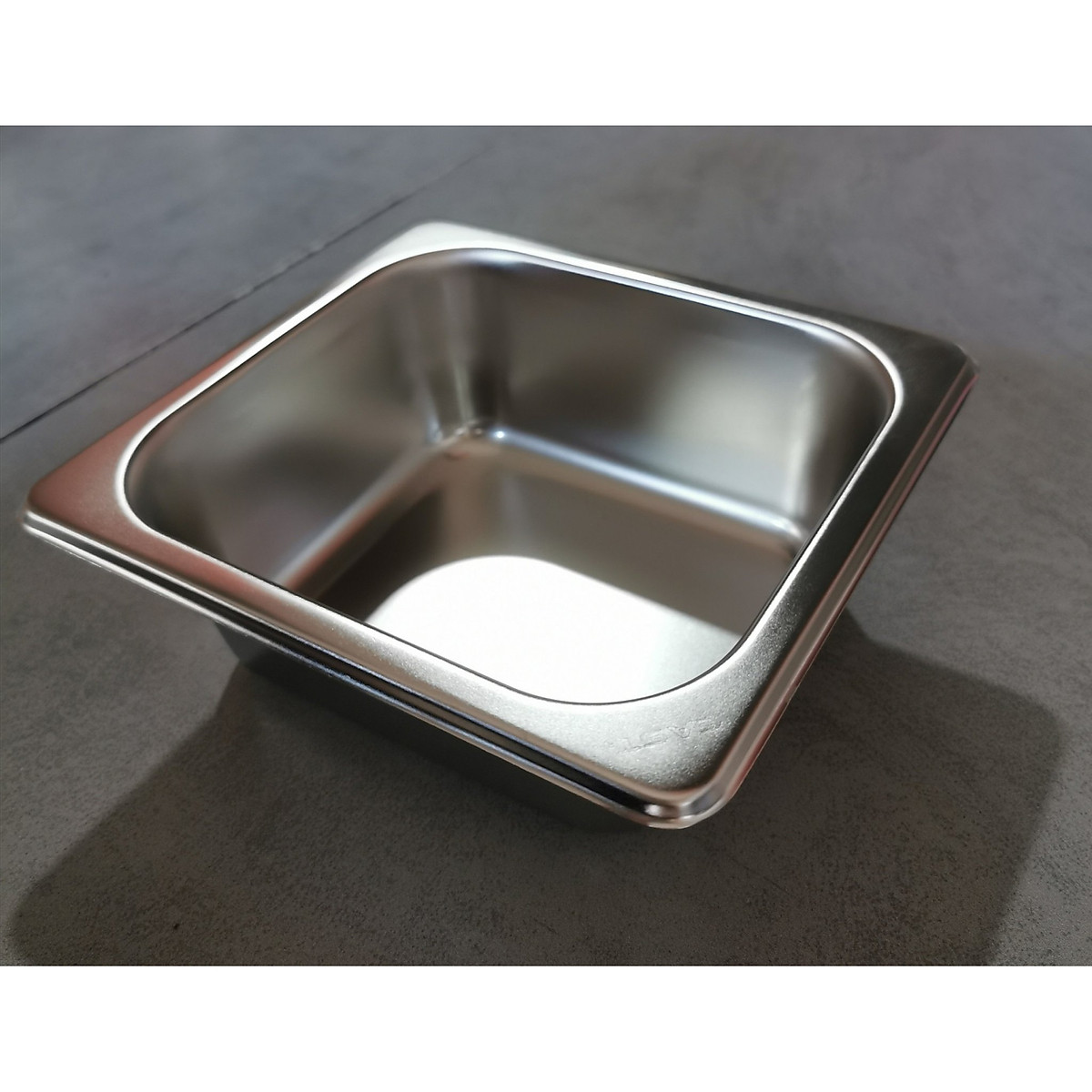 Hình Thực Tế Khay Inox 1/6 Cao 6.5cm Không Nắp